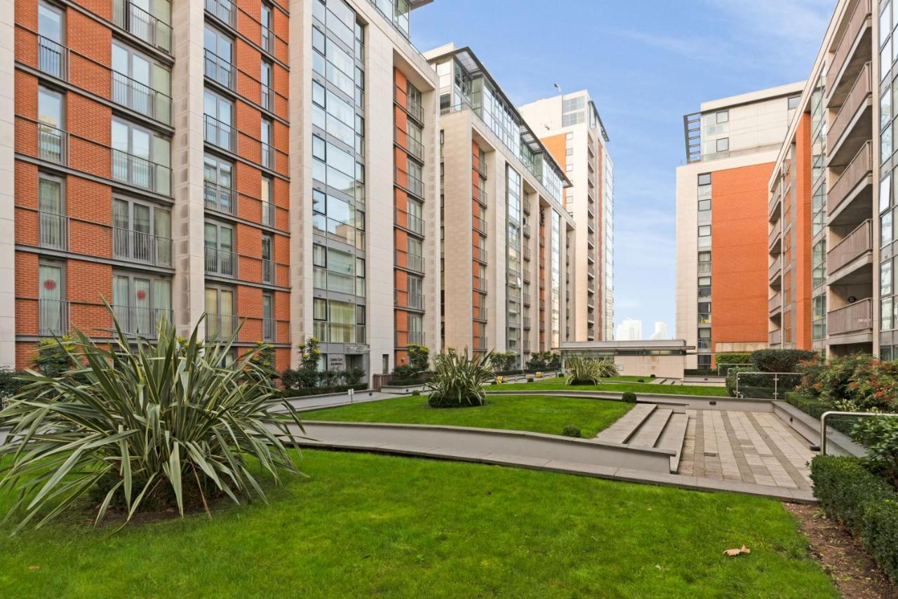 Excel 3 Bedroom Apartment Near City Airport And O2 Arena ลอนดอน ภายนอก รูปภาพ
