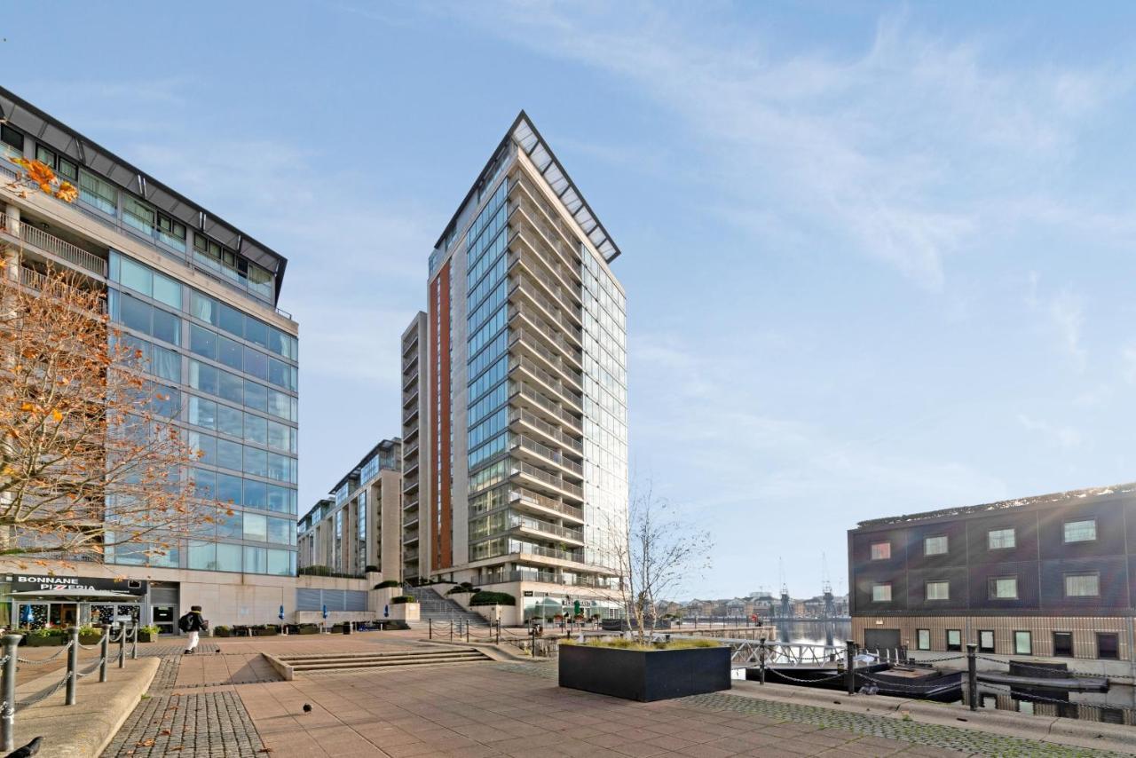 Excel 3 Bedroom Apartment Near City Airport And O2 Arena ลอนดอน ภายนอก รูปภาพ