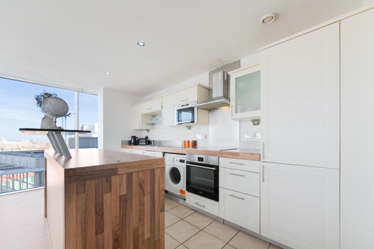 Excel 3 Bedroom Apartment Near City Airport And O2 Arena ลอนดอน ภายนอก รูปภาพ